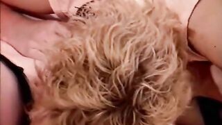 Hårede danske lesbiske Sheila og juni i strømper