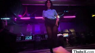 Fucking the ass of this TS gamer while playing