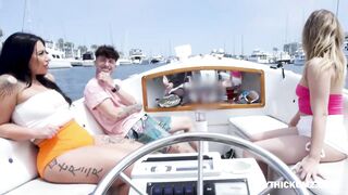 Phat booties to fuck for the lucky captain