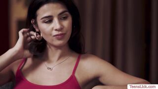 Back massage turns into a pussy licking session