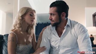 Teen babe getting fucked by bfs stepdad