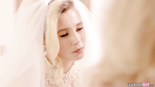 Stepdaughter lets stepmom lick her pussy