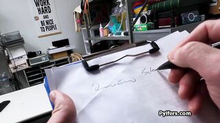 Caught stealing wallets! Latina sports bar server blows to escape jail