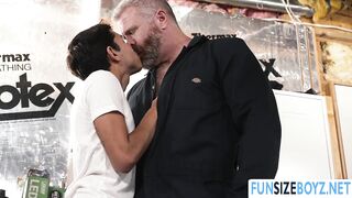 Meet me at the basement and we will do anal sex
